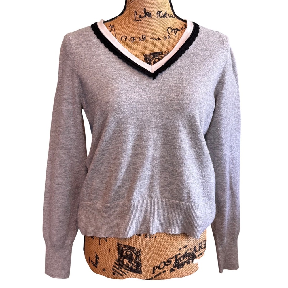 CeCe Women Scalloped Trim V-Neck Preppy Cozy Comfy Knit Pullover Sweater Grey XS